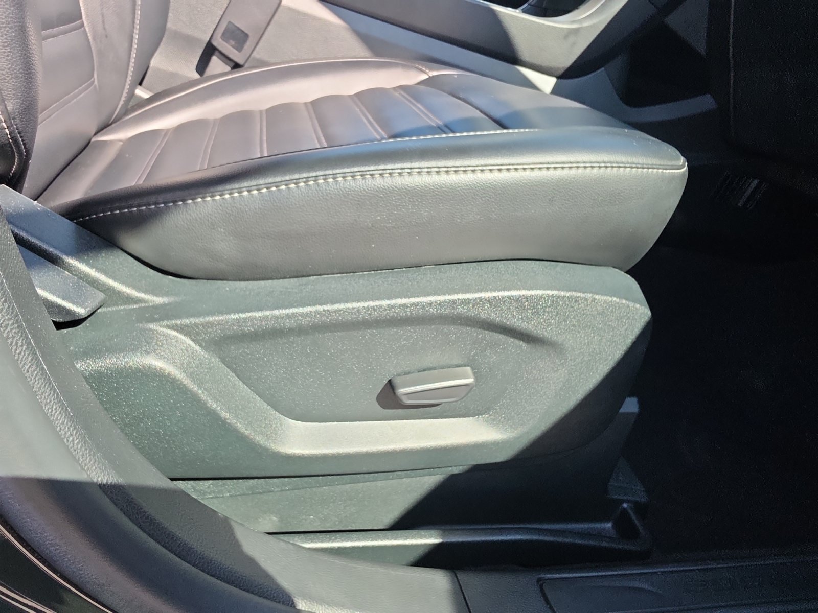Used 2022 Ford Edge SEL AWD/4WD image 32