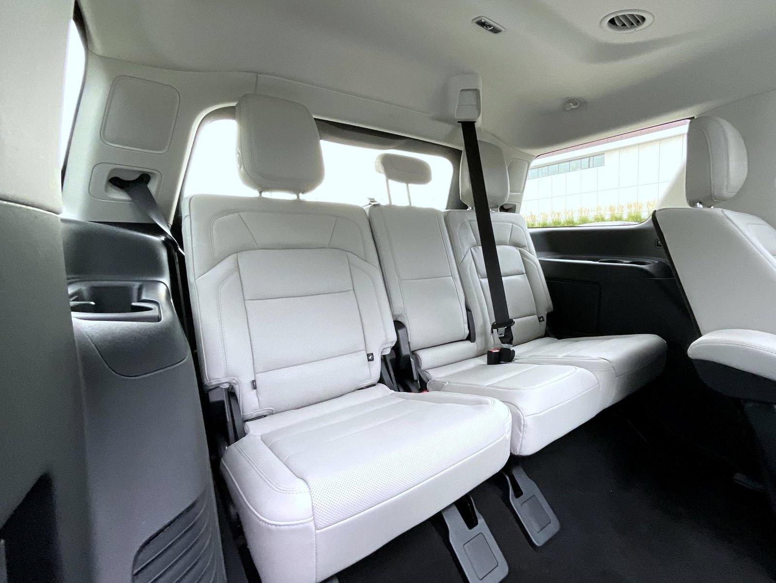 Certified 2026 Lincoln Navigator Reserve AWD/4WD image 21