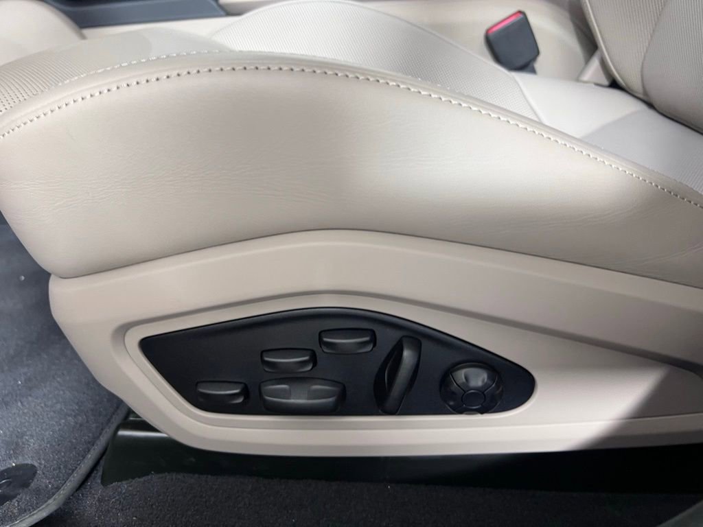 Certified 2024 Porsche Taycan GTS image 32