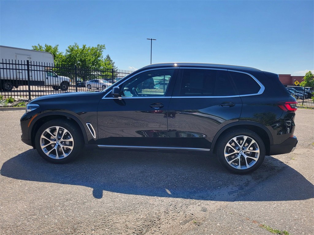 Used 2022 BMW X5 xDrive40i w/ Premium Package image 7