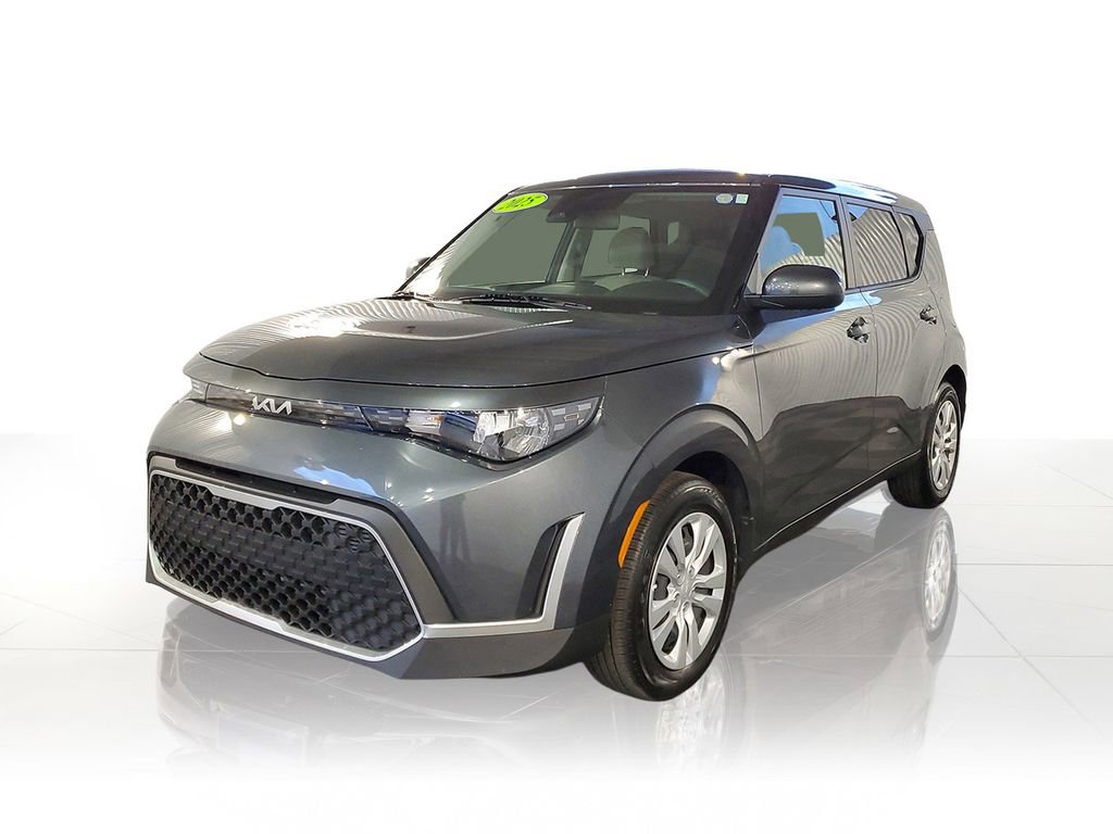 Certified 2025 Kia Soul LX FWD image 3