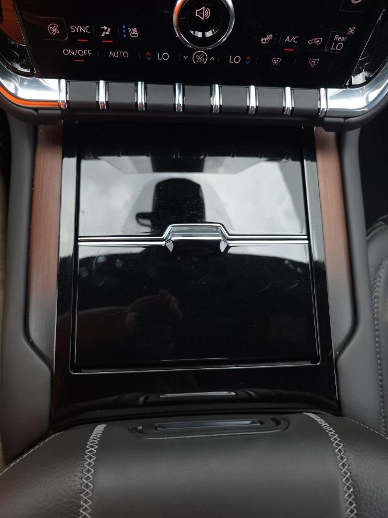 Used 2025 GMC Yukon XL Denali w/ Sun & Power Step Package image 27