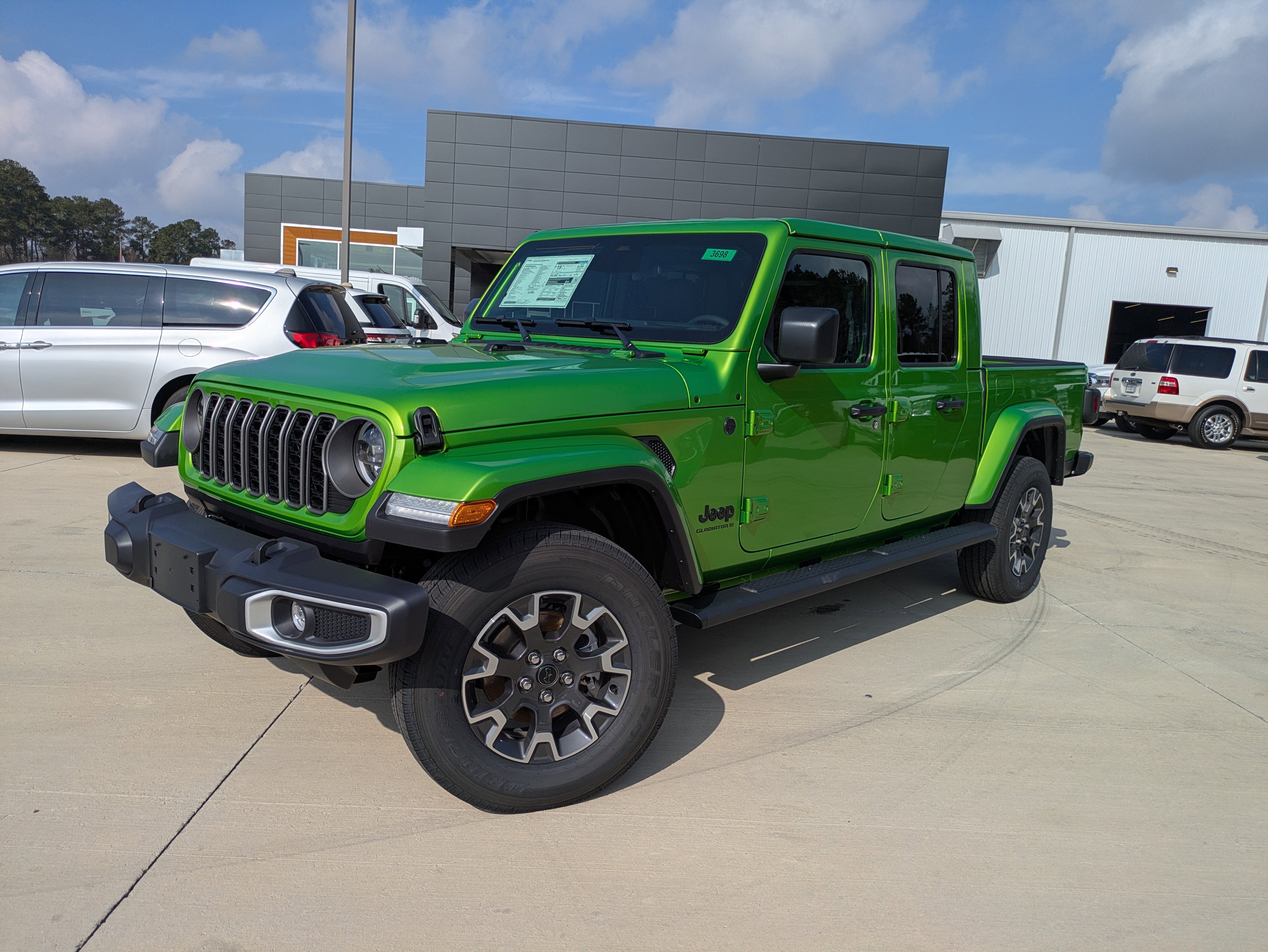 New 2026 Jeep Gladiator Sport AWD/4WD image 4