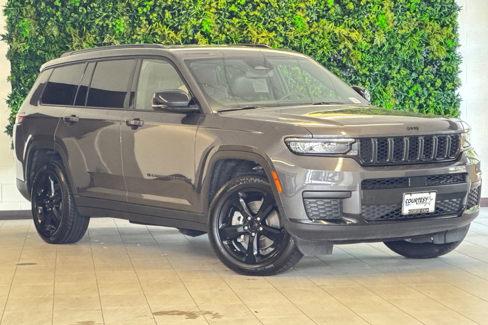 Used 2023 Jeep Grand Cherokee L Laredo