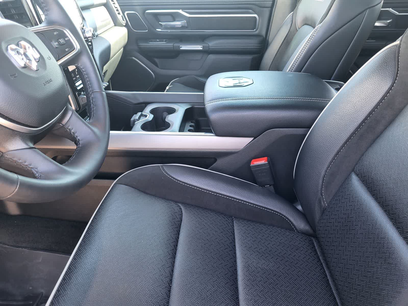 Used 2024 RAM 1500 Laramie AWD/4WD image 29