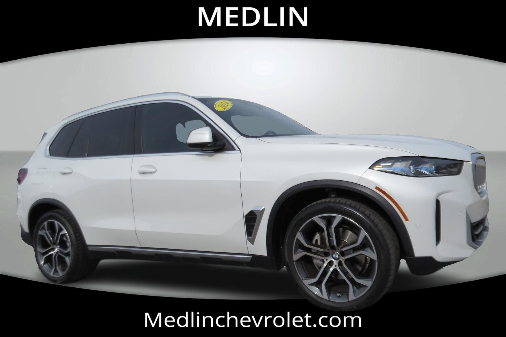 Used 2024 BMW X5 xDrive40i w/ Premium Package image 1