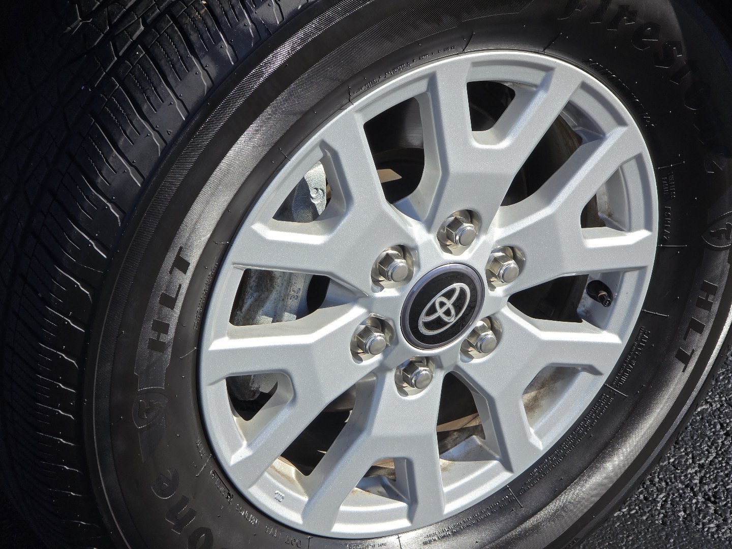 Used 2024 Toyota Tacoma SR AWD/4WD image 8