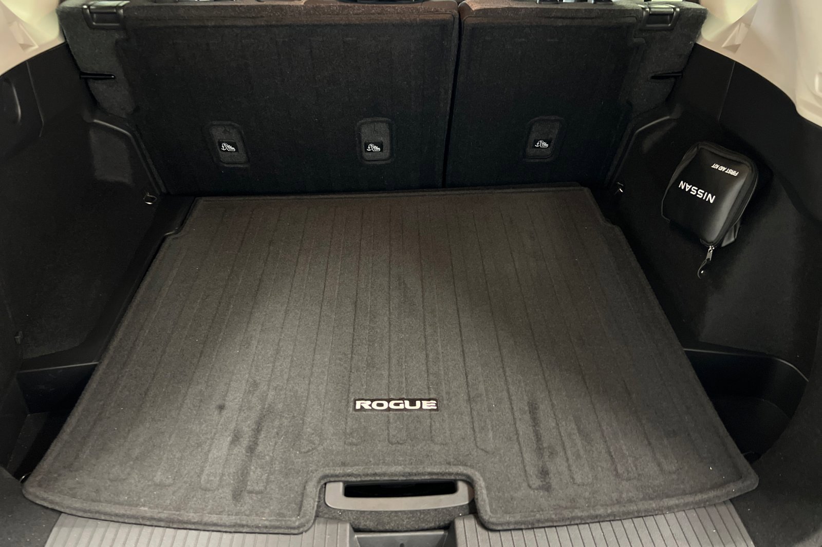 Used 2023 Nissan Rogue SV image 14