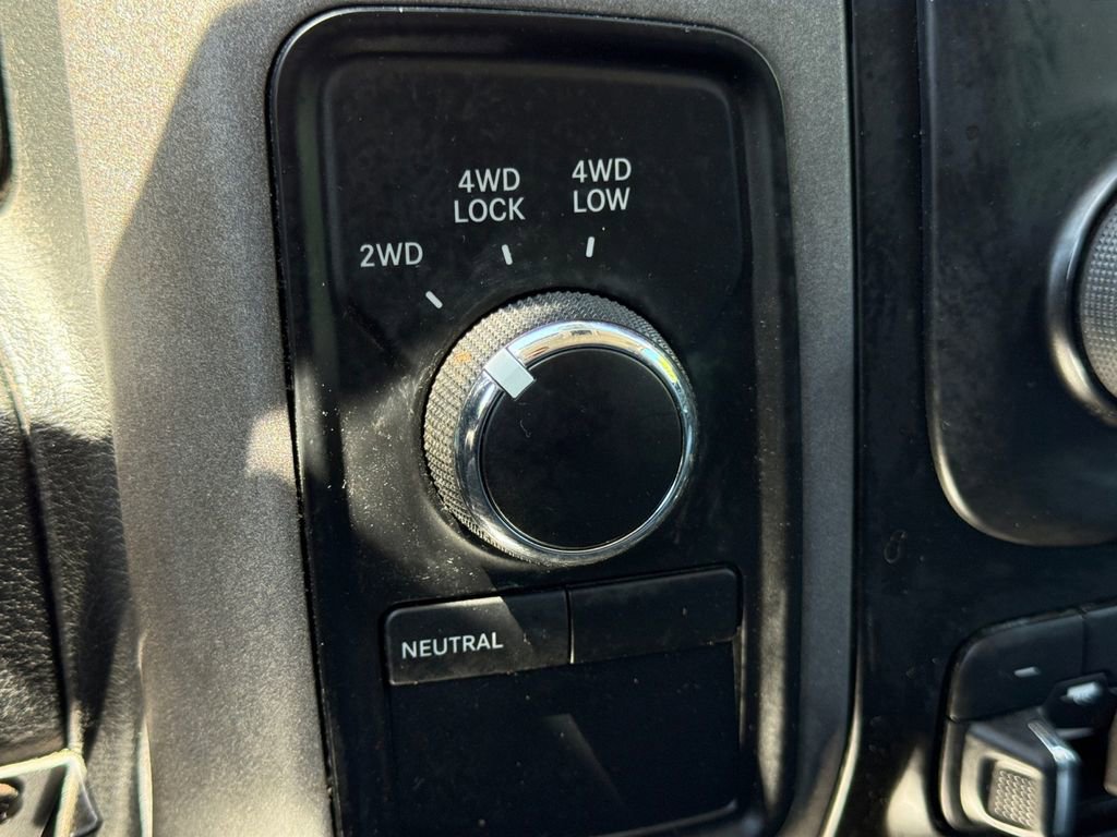 Used 2017 RAM 3500 Tradesman w/ Chrome Appearance Group image 18