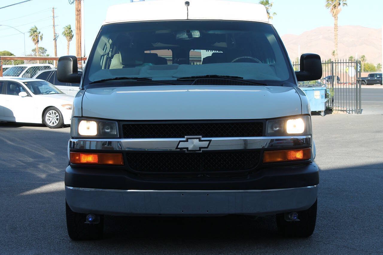 Used 2006 Chevrolet Express 1500 w/ Preferred Equipment Group RWD image 3
