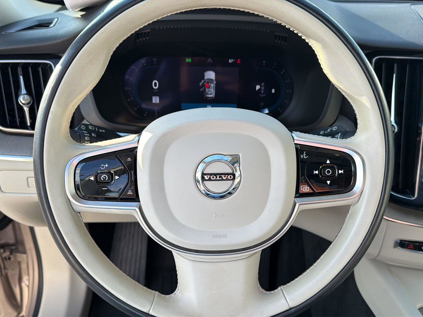 Used 2023 Volvo XC60 B5 Plus w/ Protection Package Premier FWD image 20