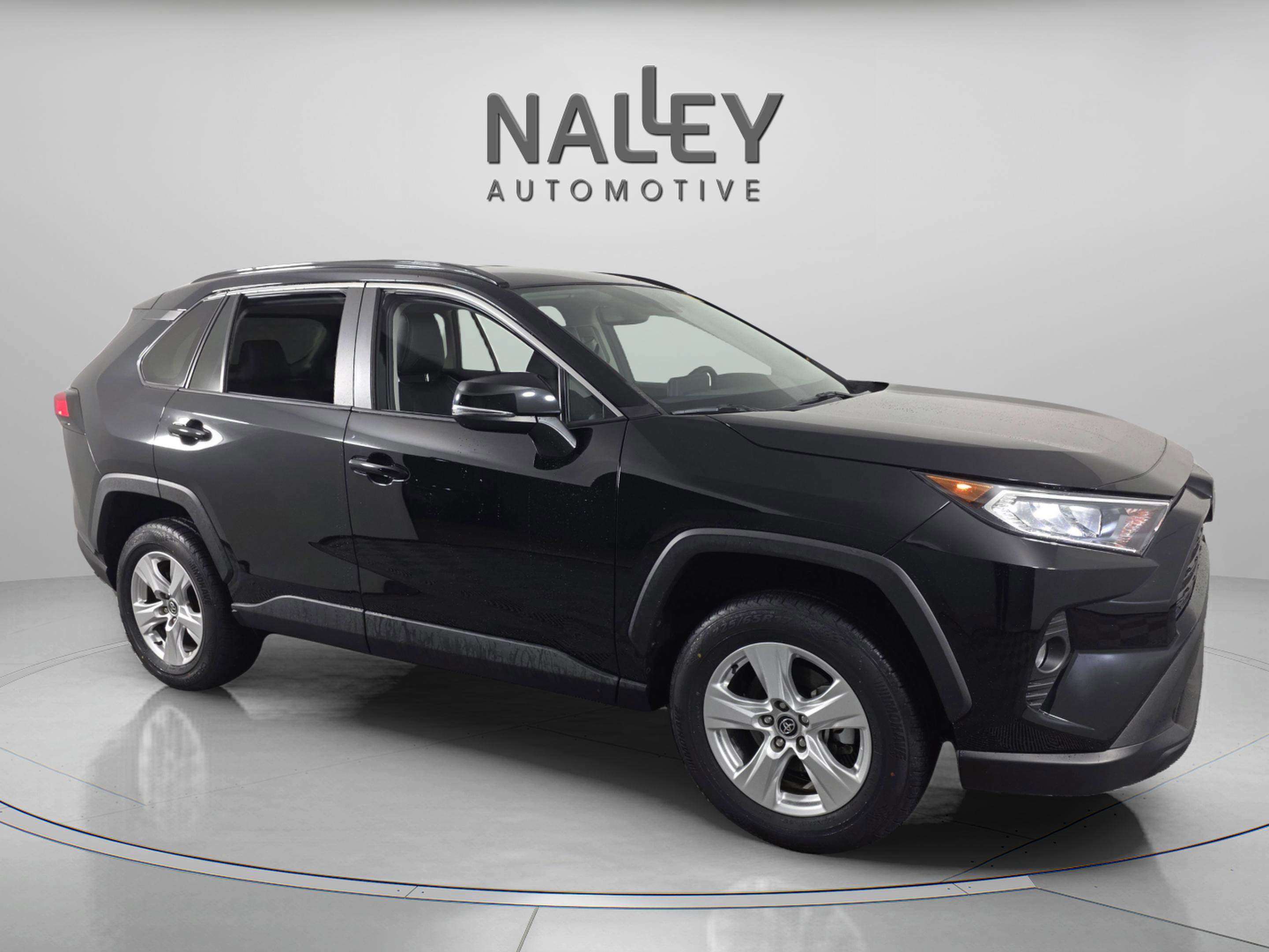 Used 2021 Toyota RAV4 XLE image 7