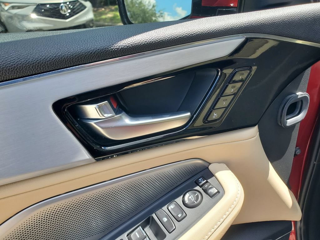 Used 2025 Acura MDX w/ Technology Package FWD image 22
