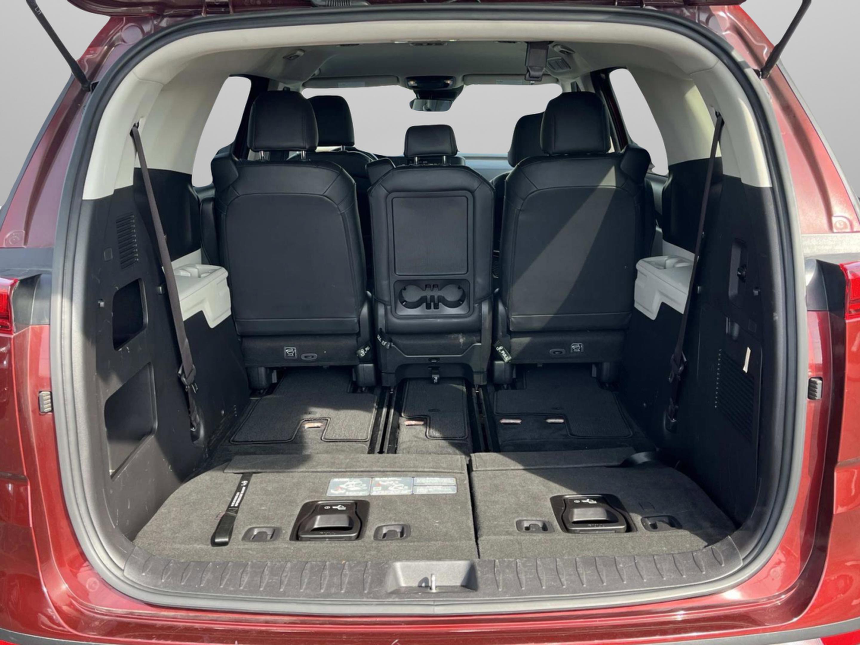 Used 2024 Kia Carnival LX image 22