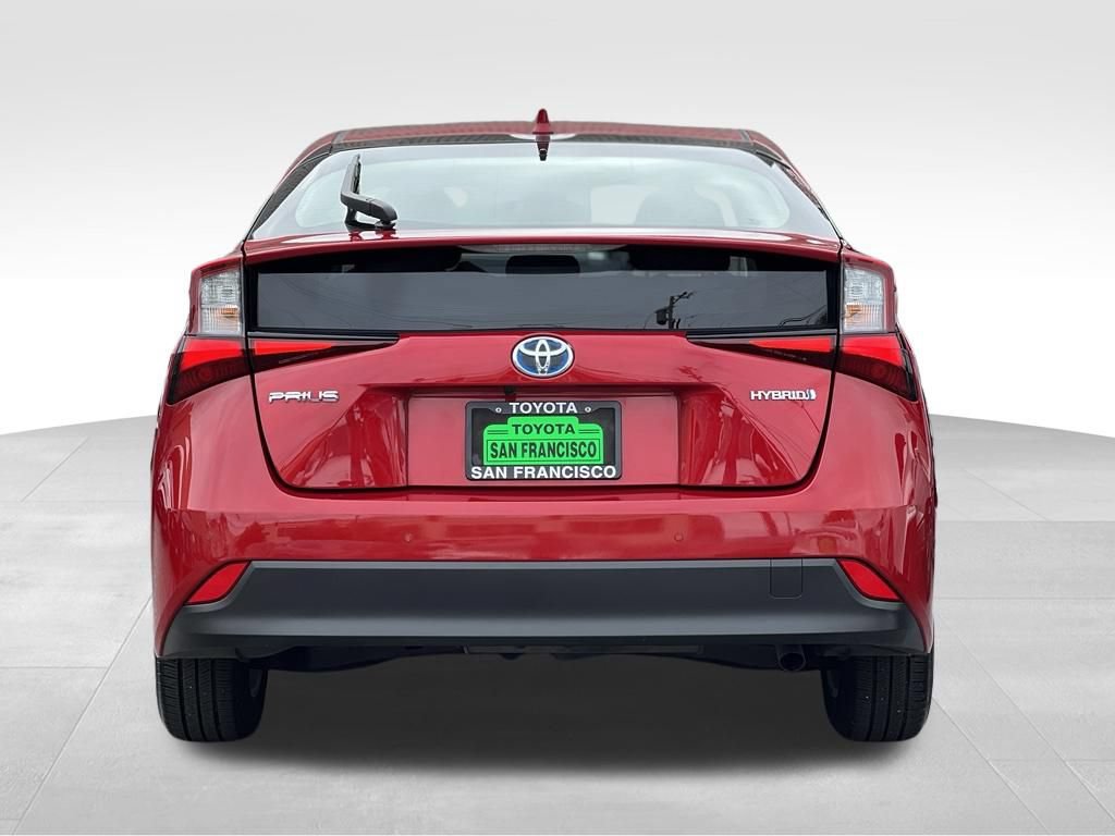 Certified 2022 Toyota Prius LE FWD image 4