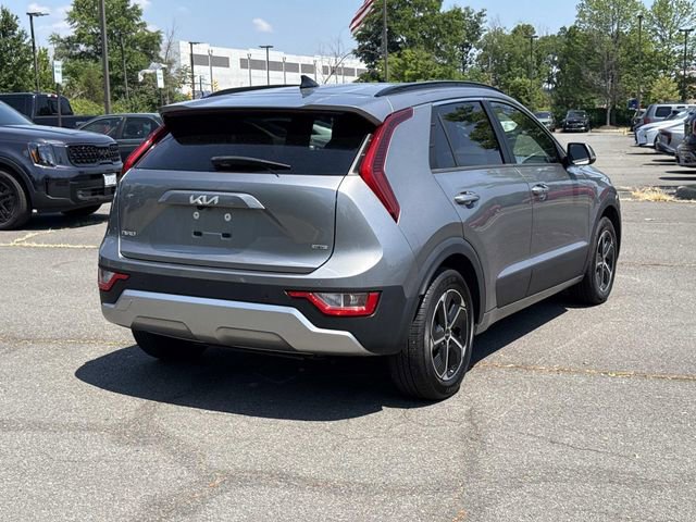 Used 2023 Kia Niro EX FWD image 2