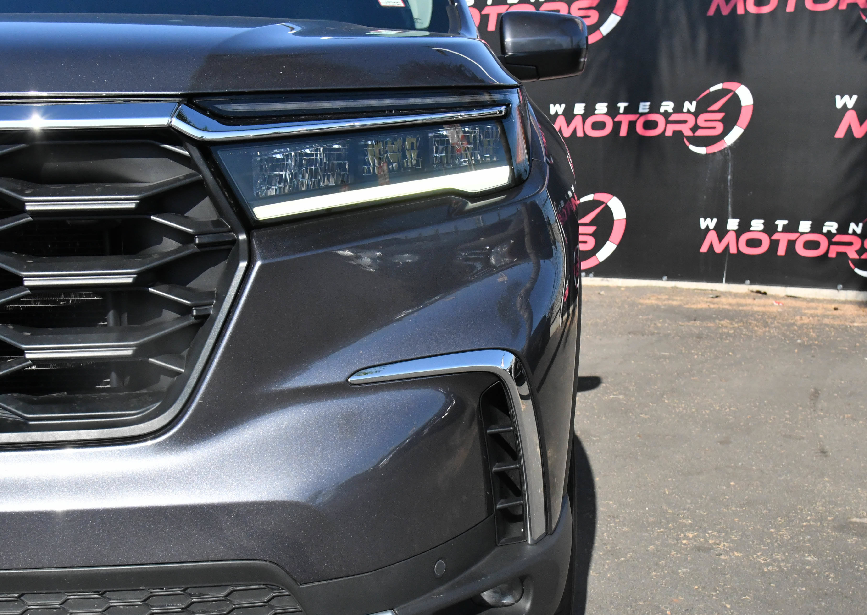 Used 2024 Honda Pilot EX-L image 11