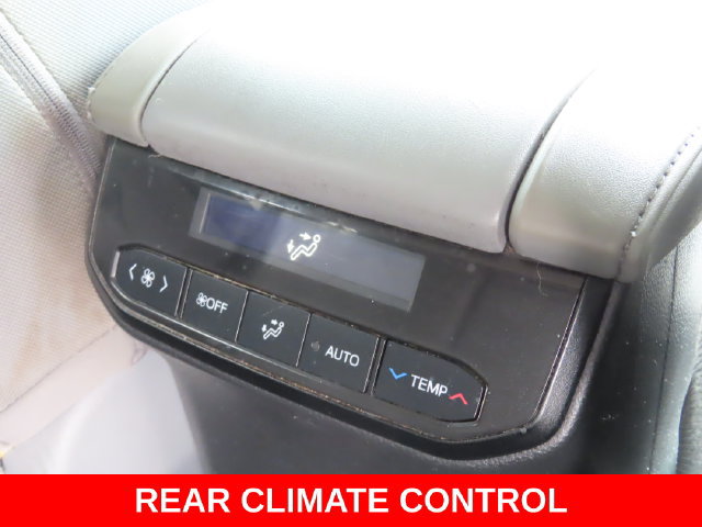 Used 2021 Toyota Highlander L FWD image 27