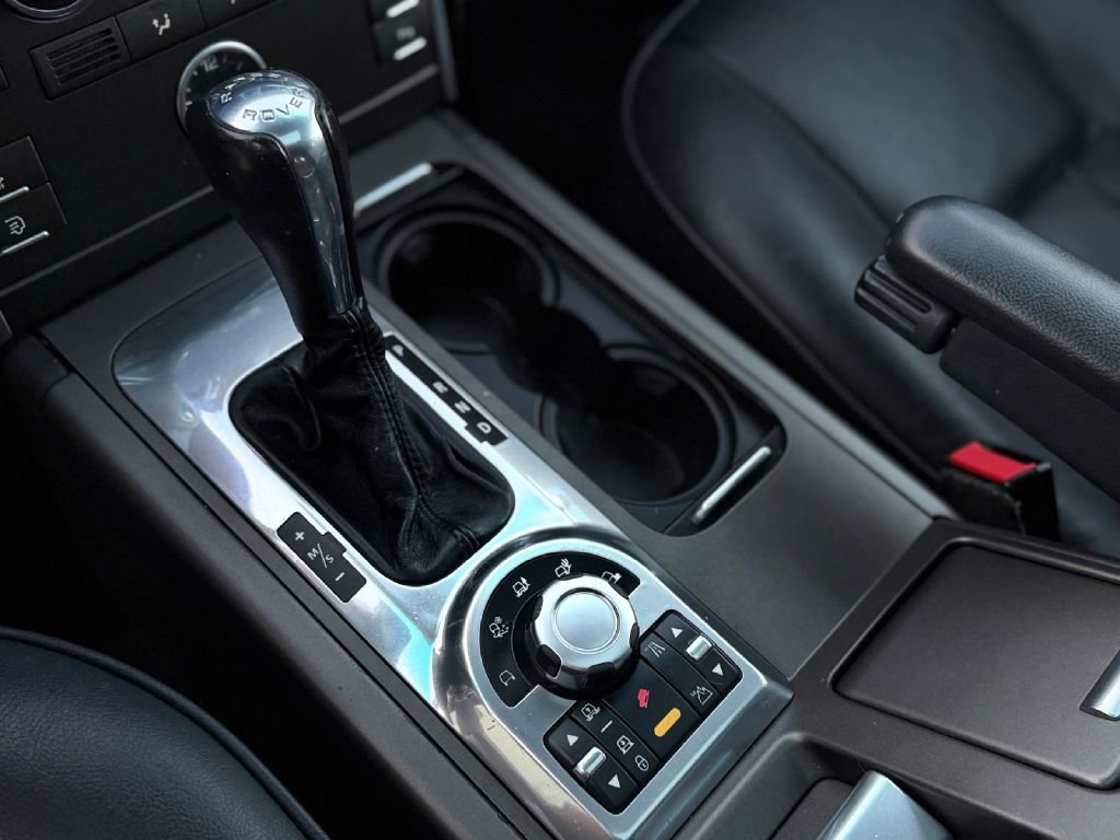 Used 2012 Land Rover Range Rover HSE image 13