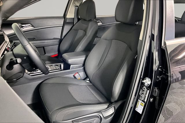 Certified 2026 Kia Sportage LX FWD image 20
