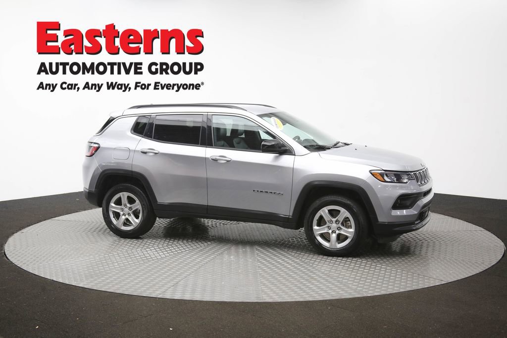 Used 2024 Jeep Compass Latitude AWD/4WD image 43