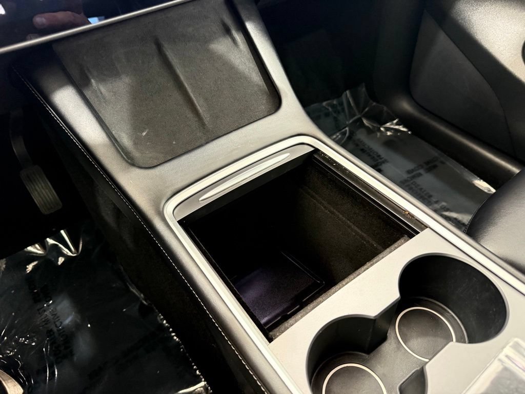 Used 2021 Tesla Model Y Long Range AWD/4WD image 38