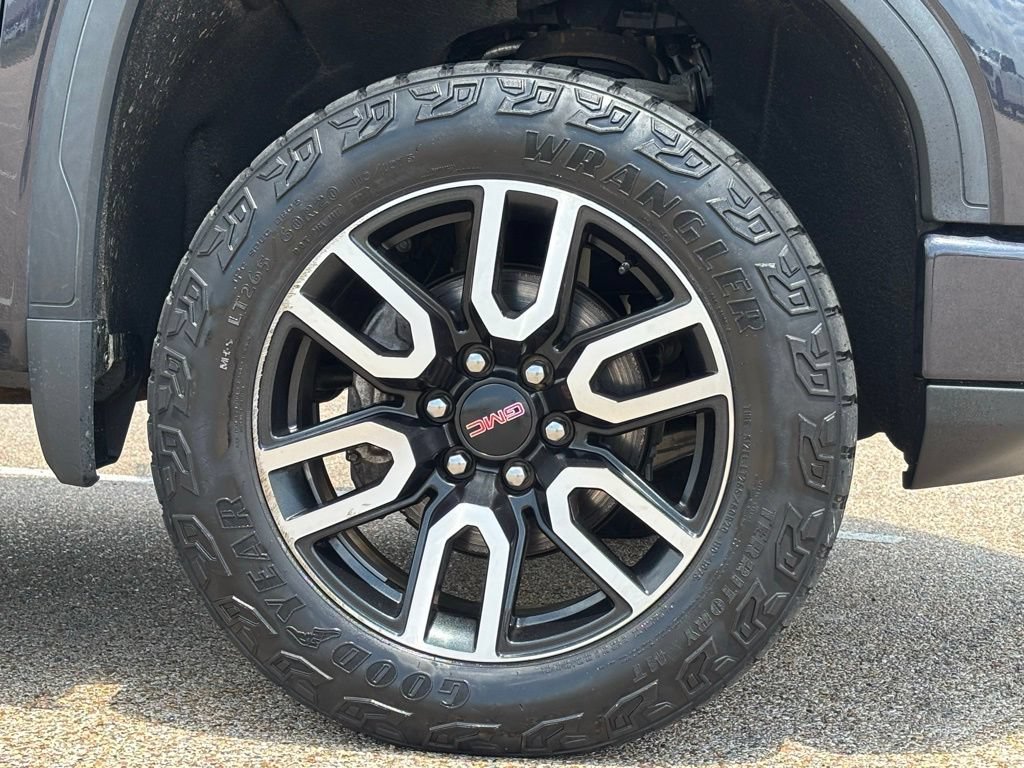 Used 2022 GMC Sierra 1500 AT4 w/ AT4 Preferred Package AWD/4WD image 8