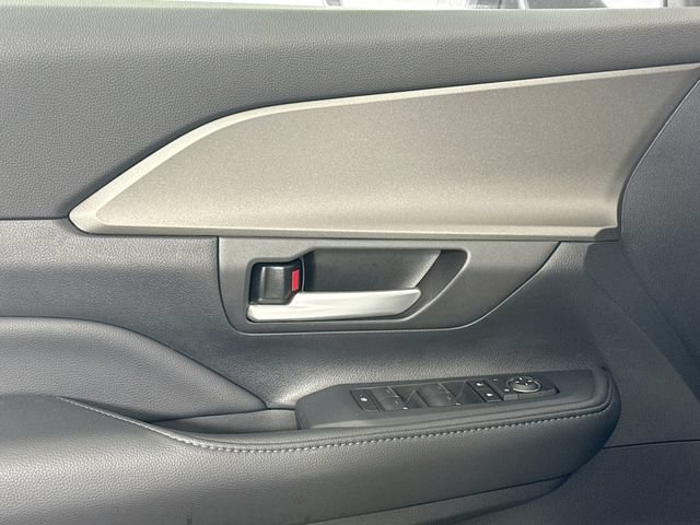 Certified 2024 Toyota Grand Highlander AWD image 13