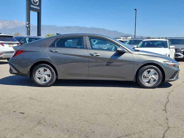 New 2026 Hyundai Elantra SE FWD image 29