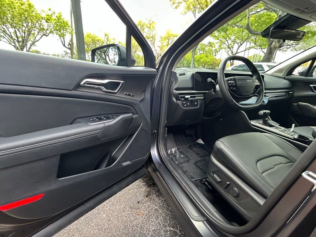 Used 2026 Kia Sportage SX image 15