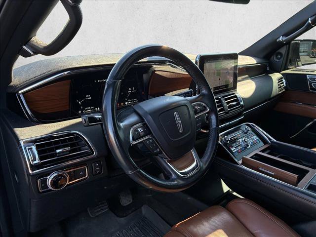 Used 2020 Lincoln Navigator Reserve AWD/4WD image 10