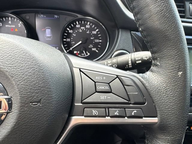 Used 2020 Nissan Rogue SV AWD/4WD image 13