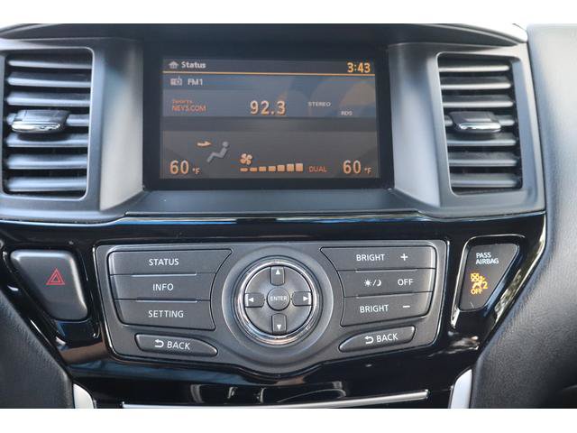 Used 2013 Nissan Pathfinder SV AWD/4WD image 19