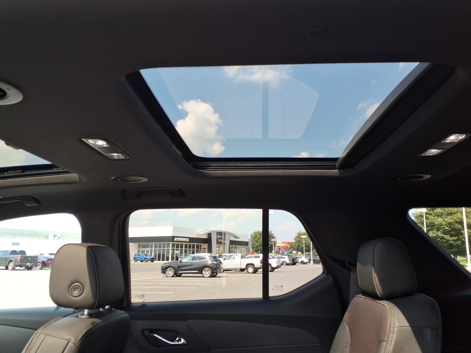Certified 2023 Chevrolet Traverse High Country AWD/4WD image 17