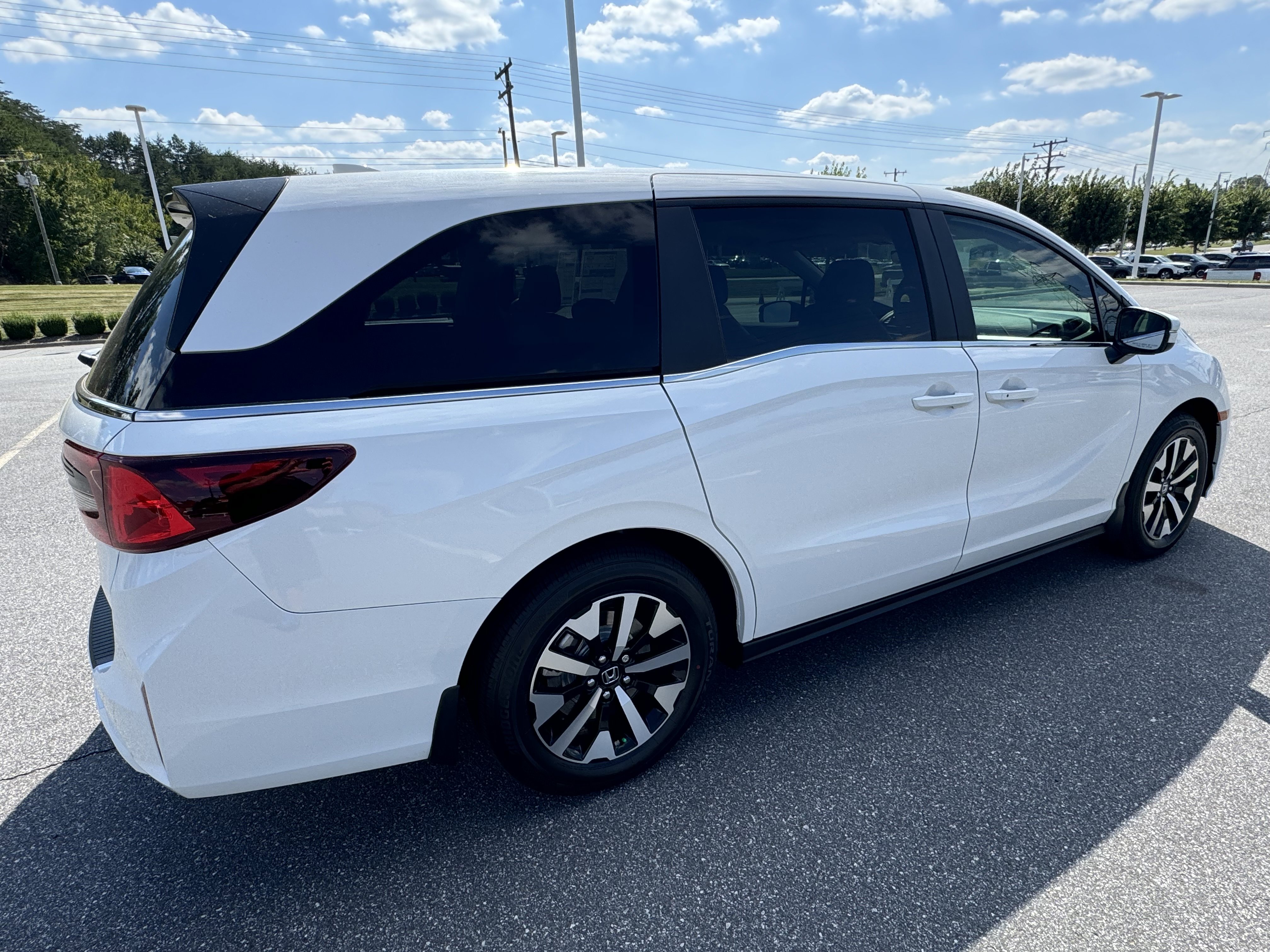 New 2026 Honda Odyssey EX-L image 10