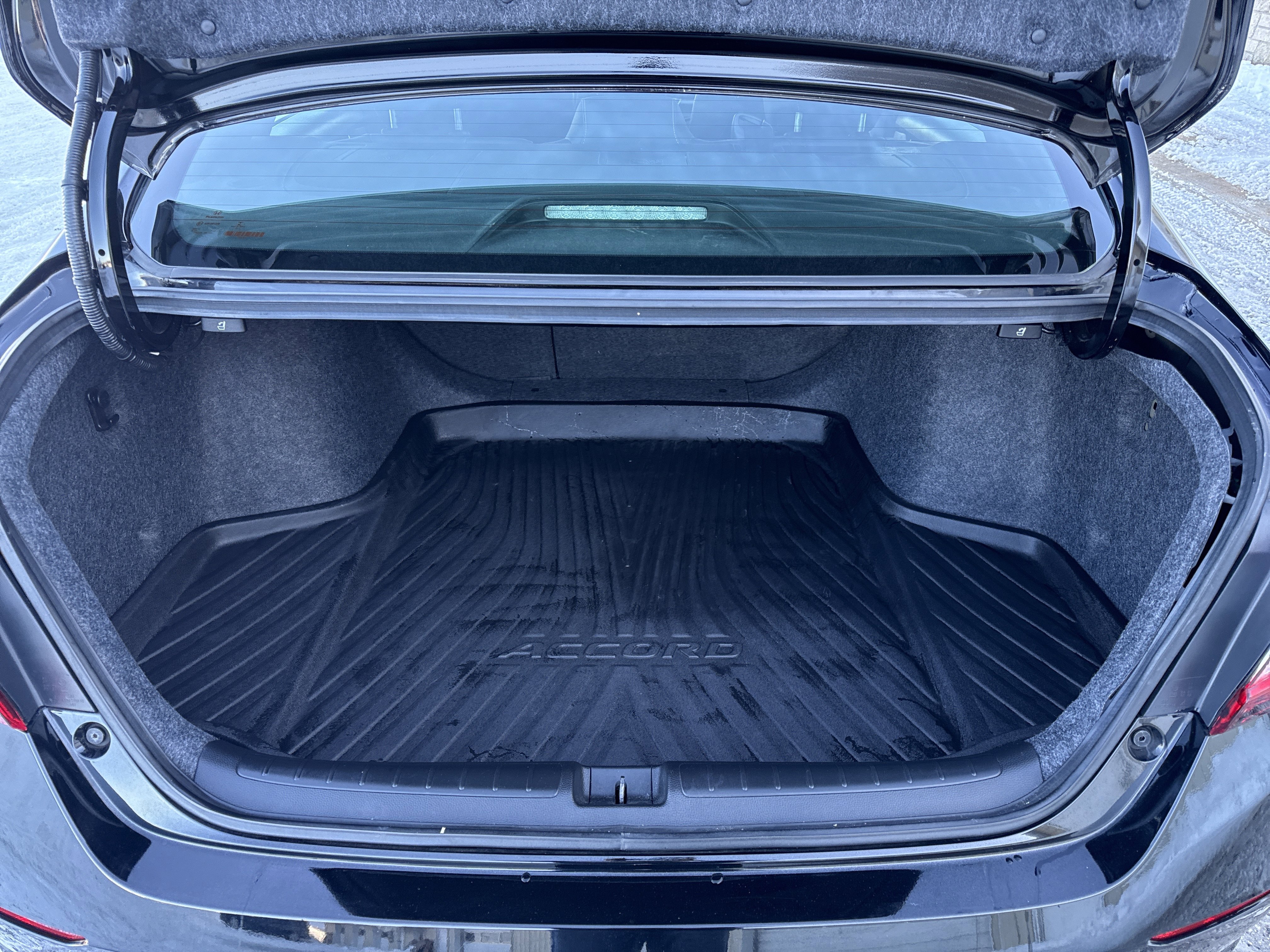 Used 2022 Honda Accord Sport image 7