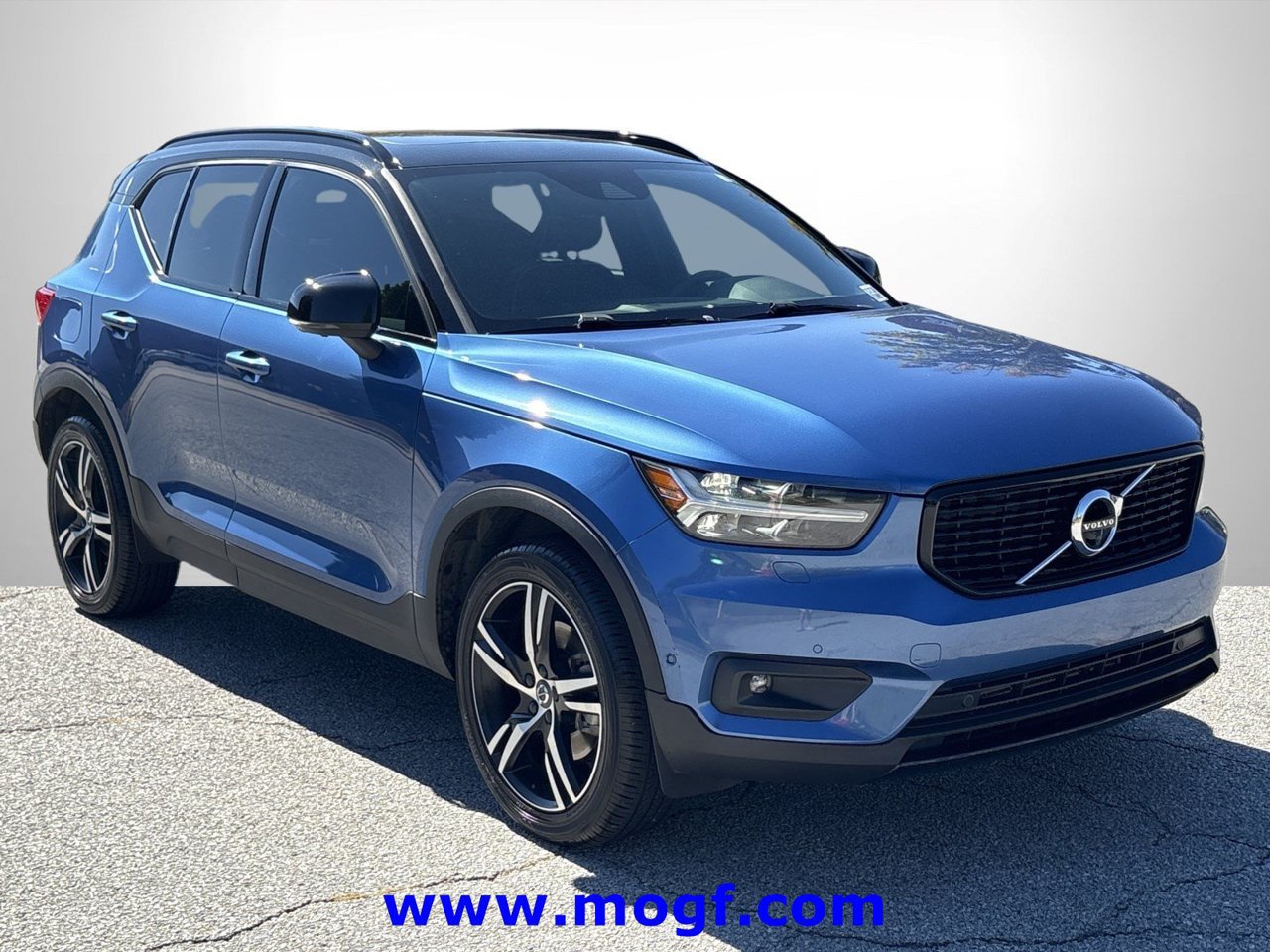 Used 2021 Volvo XC40 T4 R-Design w/ Advanced Package FWD image 22