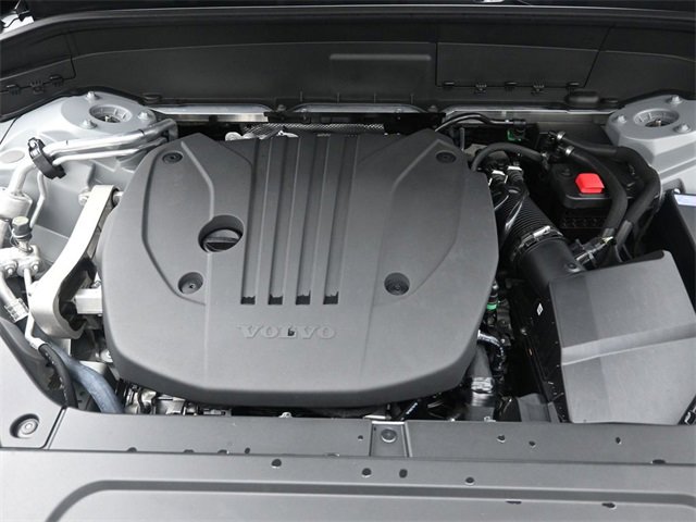 Used 2025 Volvo XC90 B5 Core w/ Protection Package image 33