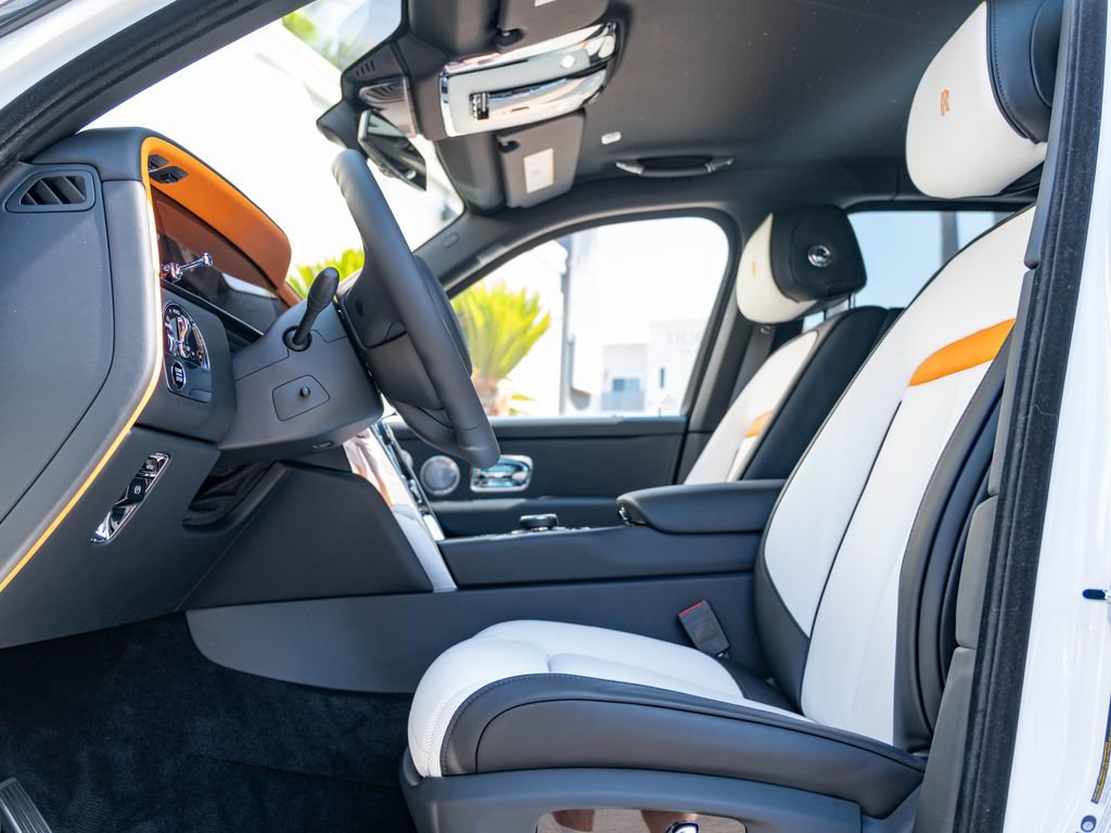 New 2026 Rolls-Royce Cullinan image 26