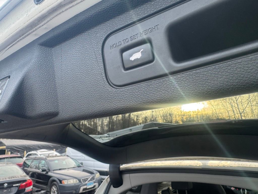 Used 2018 Honda Odyssey Touring image 33