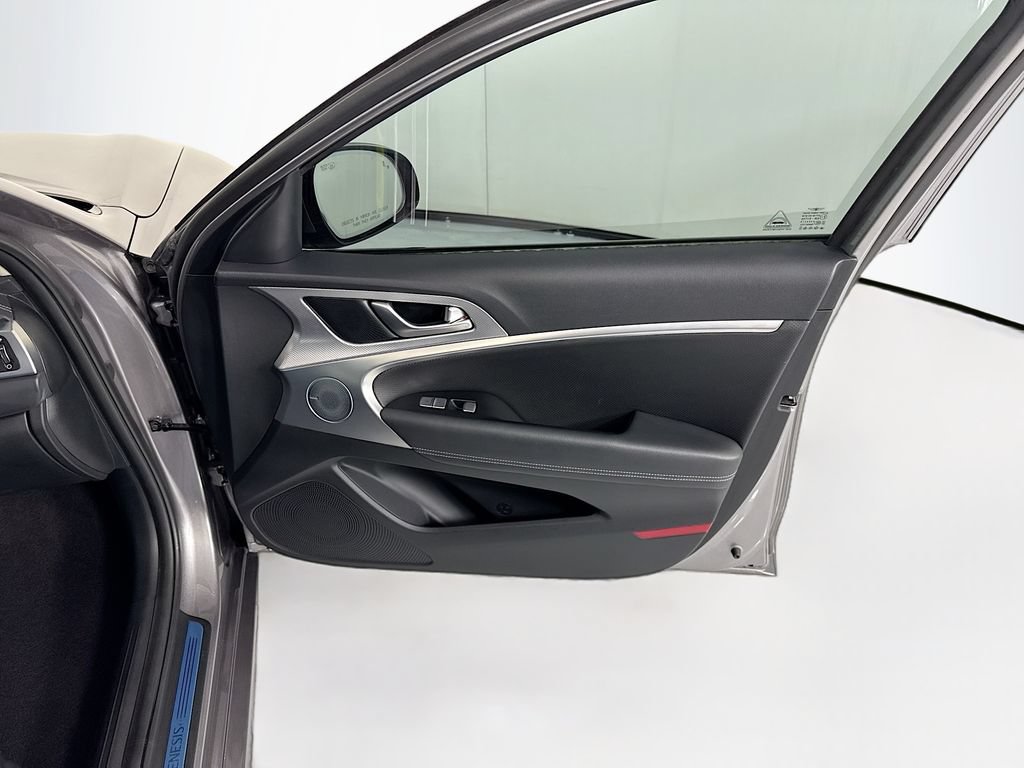 Used 2022 Genesis G70 2.0T w/ Prestige Package RWD image 25