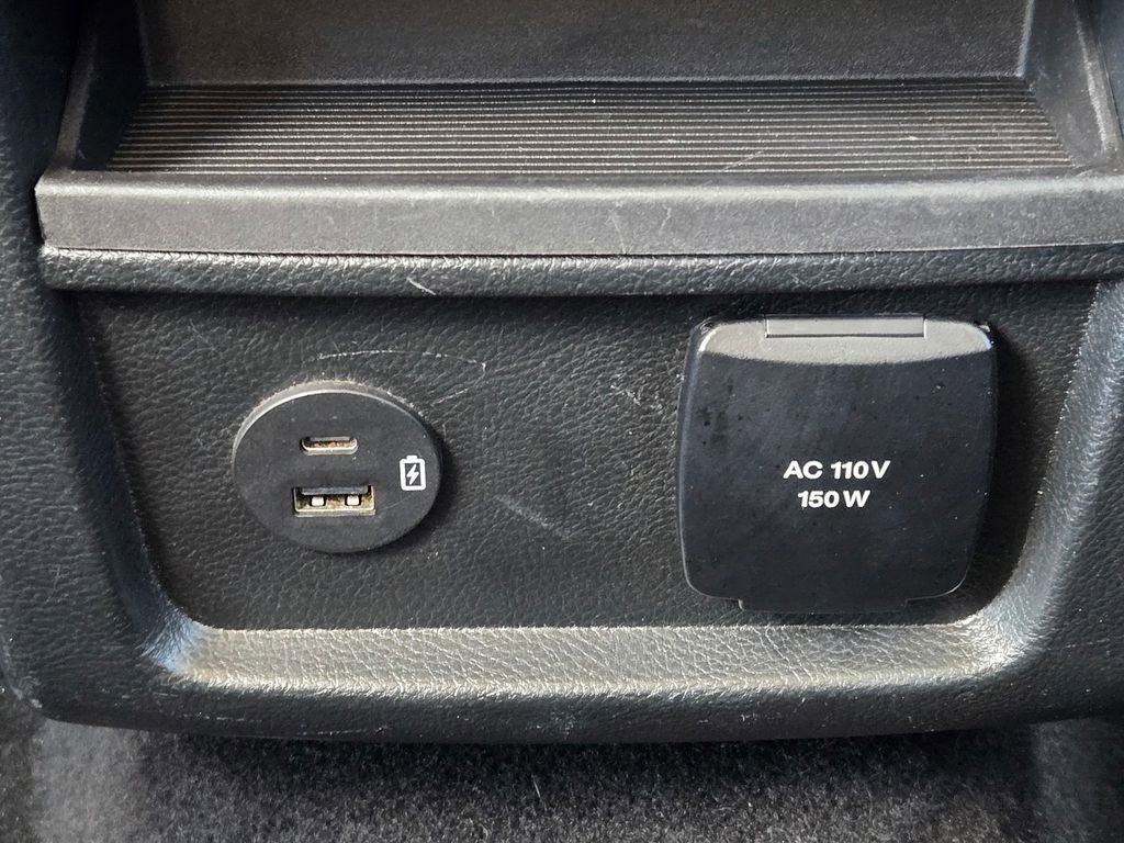 Used 2022 Ford Edge Titanium image 27