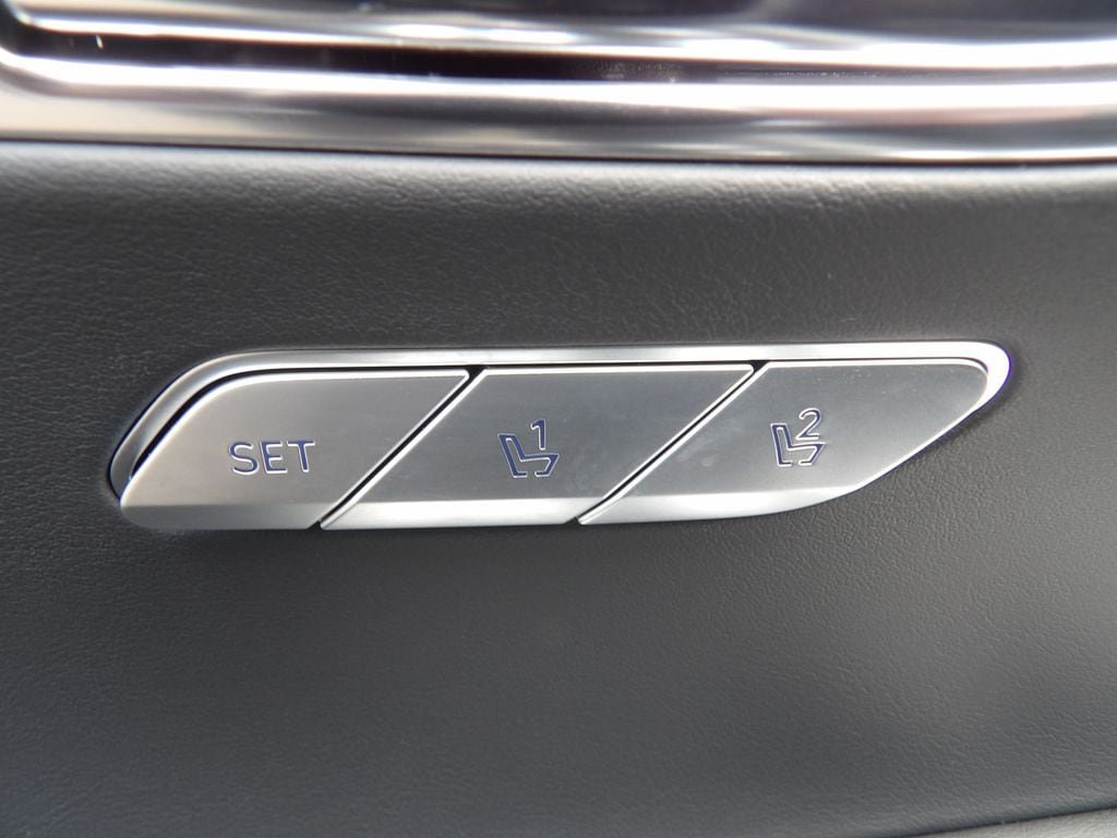 Used 2025 Genesis GV80 2.5T Prestige AWD/4WD image 14