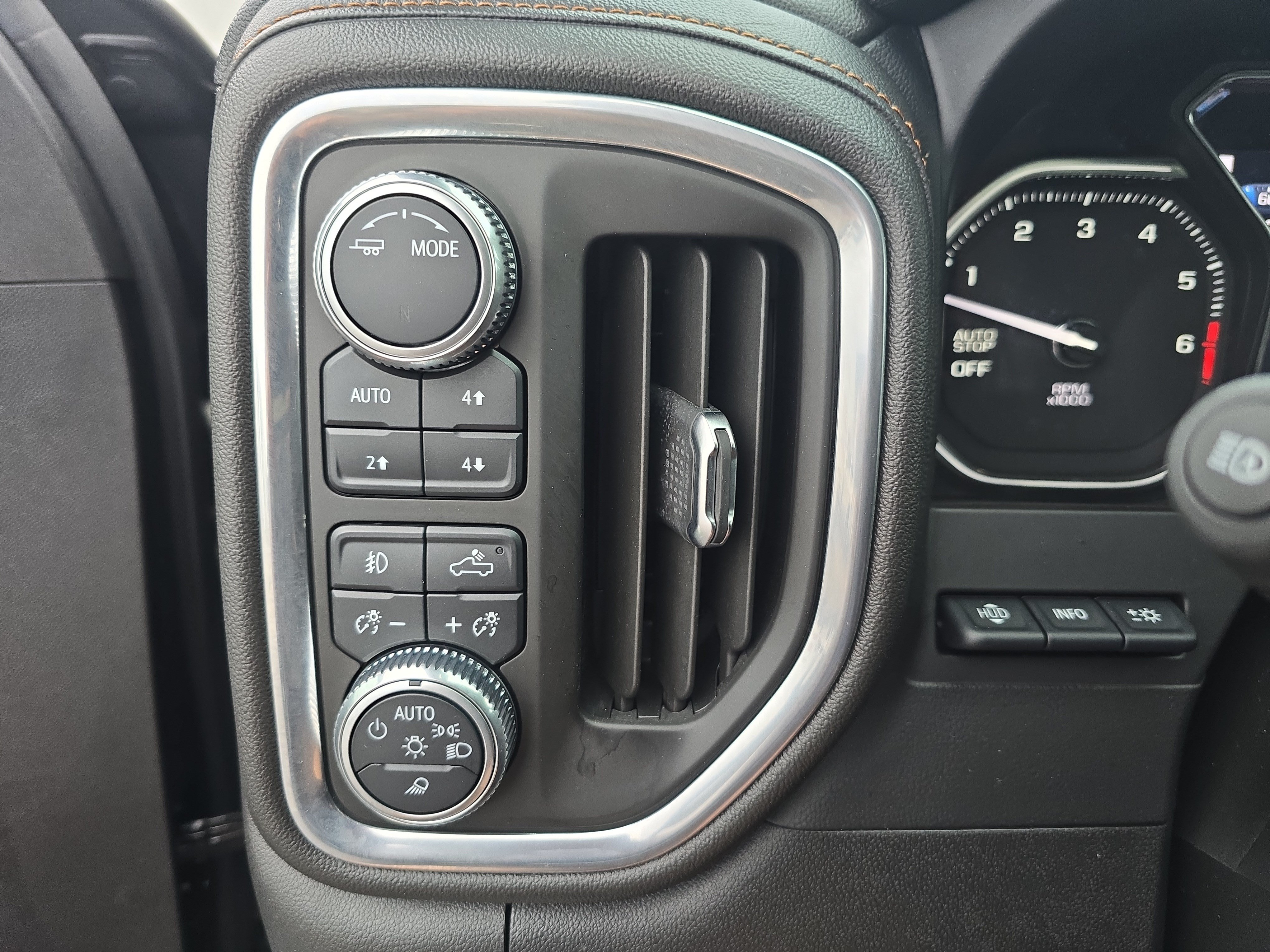 Used 2021 GMC Sierra 1500 AT4 w/ AT4 Value Package AWD/4WD image 27