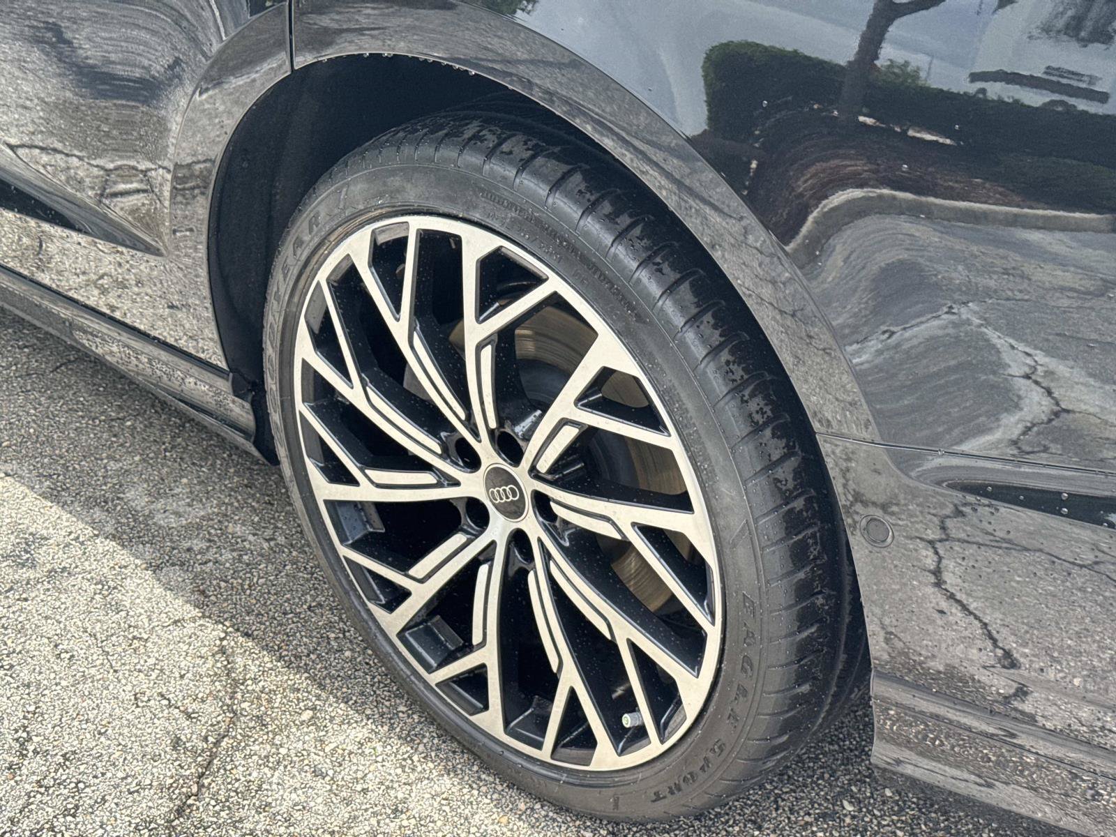 Used 2024 Audi A8 L 3.0T AWD/4WD image 12