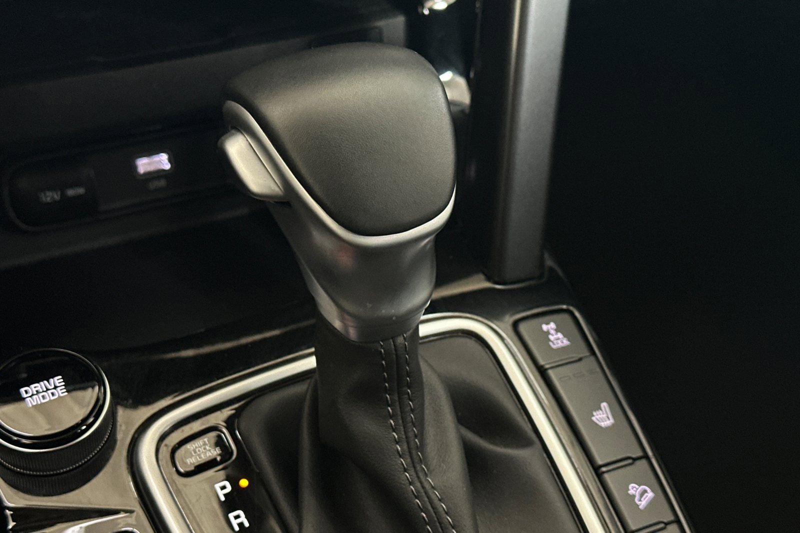 Used 2025 Kia Seltos SX image 24