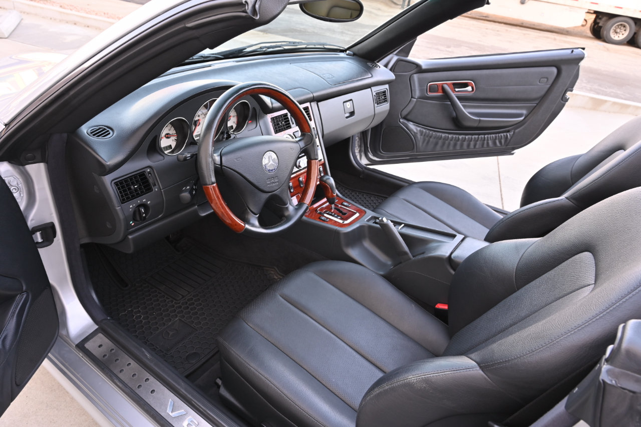Used 2002 Mercedes-Benz SLK 320 image 18