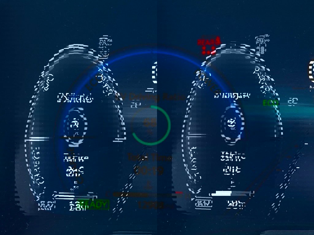 Certified 2025 Toyota Sienna XSE image 18