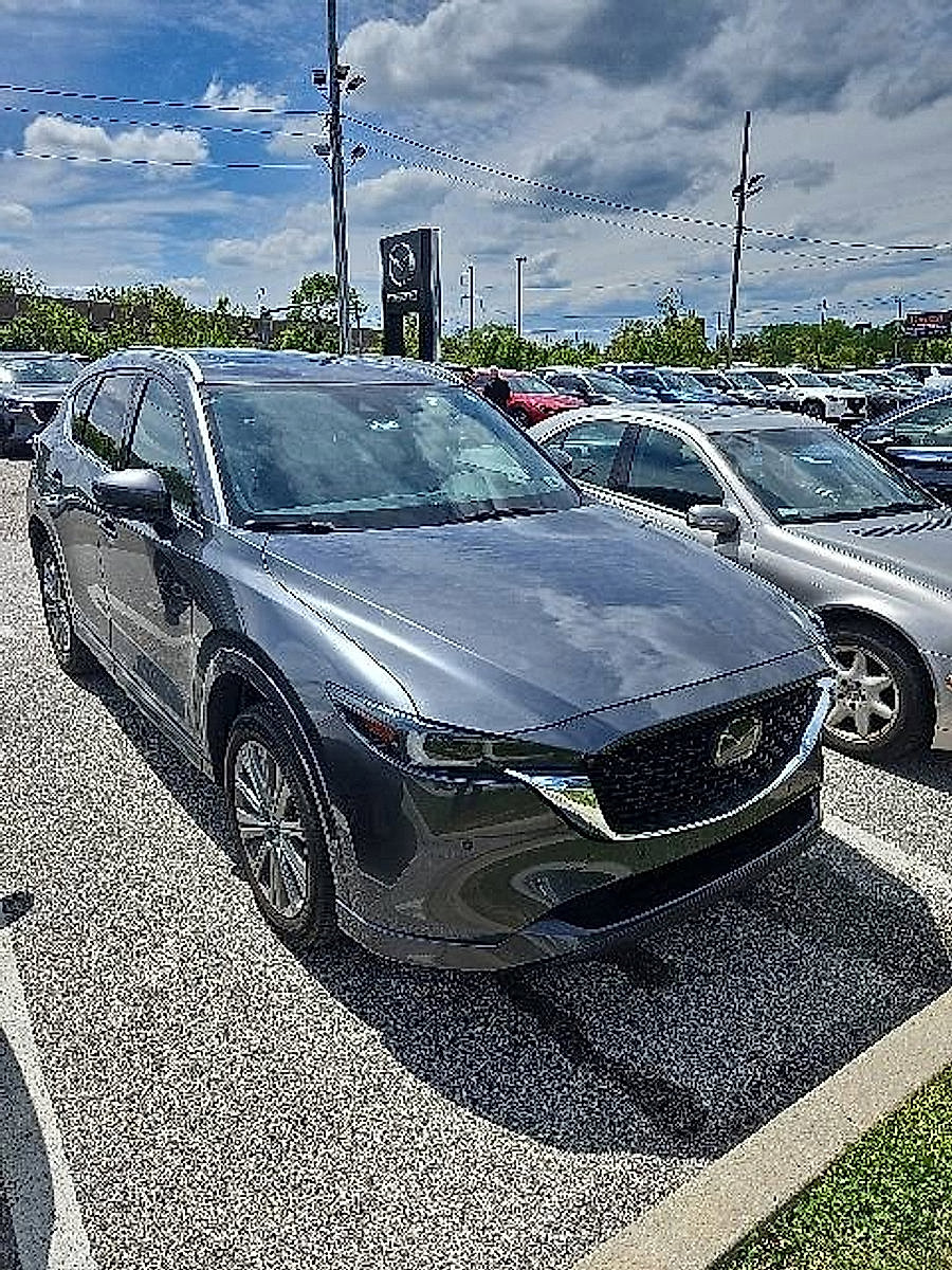 Used 2023 MAZDA CX-5 Signature AWD/4WD image 3