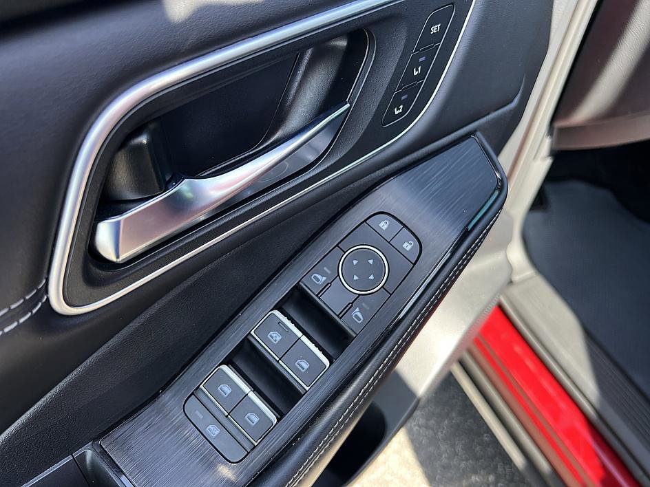 Certified 2024 Nissan Rogue Platinum w/ Platinum Premium Package image 21